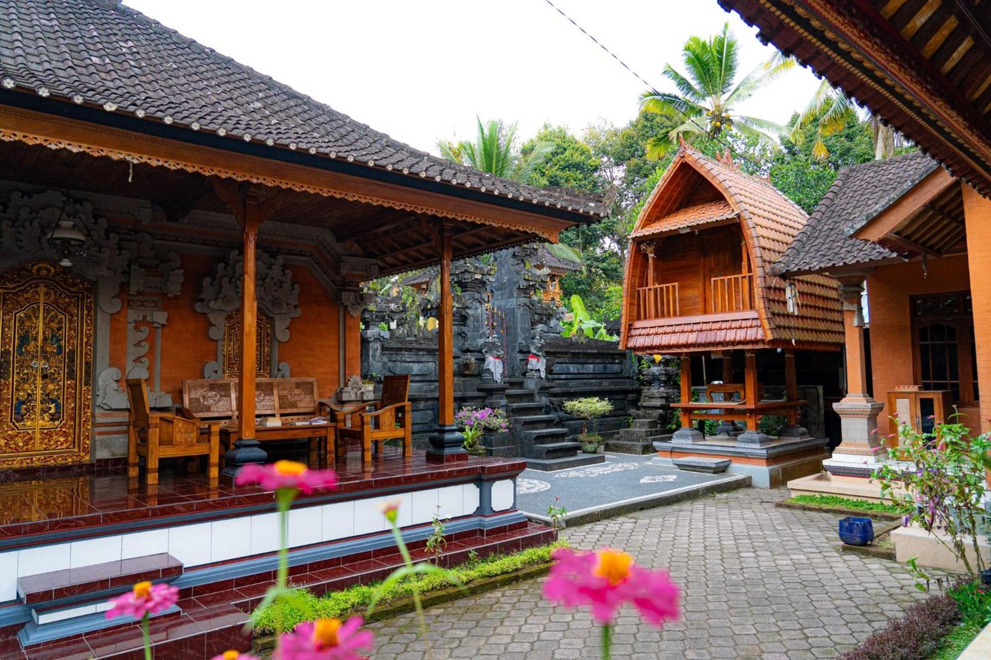 Rindu Homestay Undisan Bagian luar foto